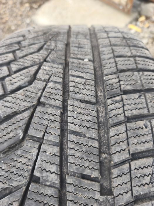 Гуми 255/35/20  Hankok 2019г.