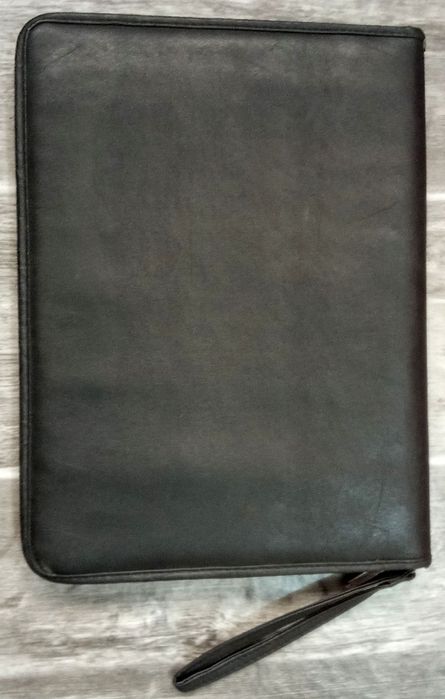 Сумка для ноутбука, также есть кулер для ноутбука