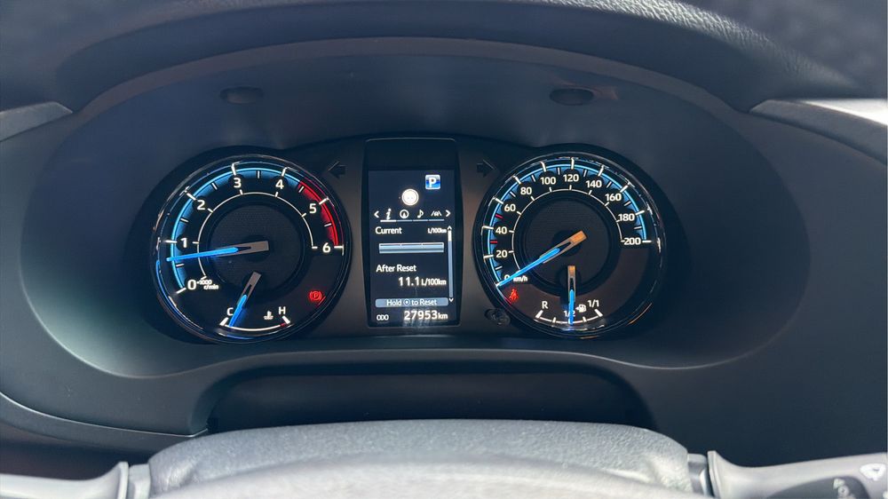 Toyota hilux invincible