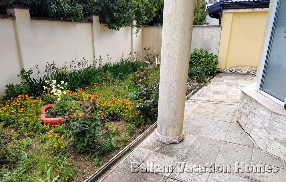 Продава се Двустаен апартамент в Бяла - 103 кв.м за 961 €/кв.м - Снимка #17