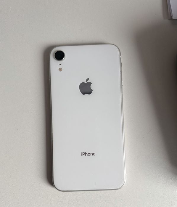 Продам iPhone xr 64гб