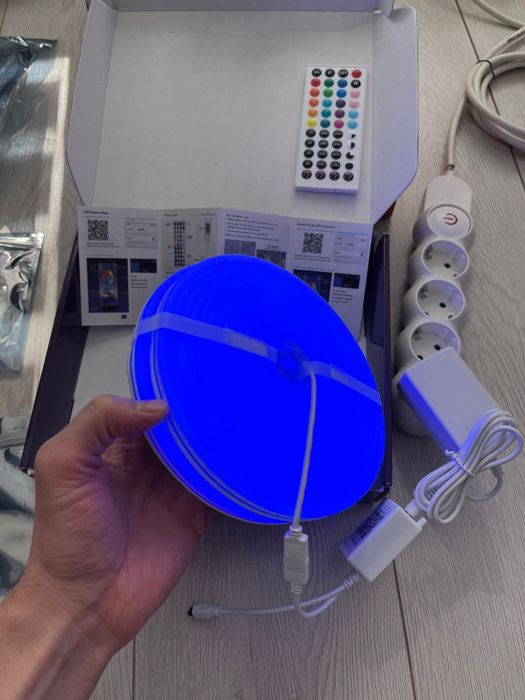 Banda led smart bluetooth rgb 10m cu priza si telecomanda waterproof