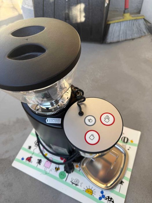 Кафемелачка Mazzer Mini Electronic, с нови оригинални ножове