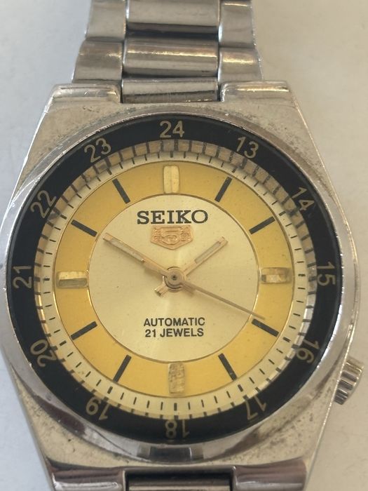 Часовник Seiko 5