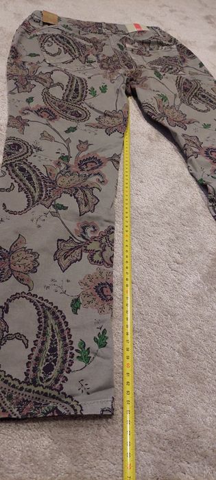 GESA Slim - Marime 31/30 - NOI CU ETICHETA - Model Paisley Floral - 69.99 EUR