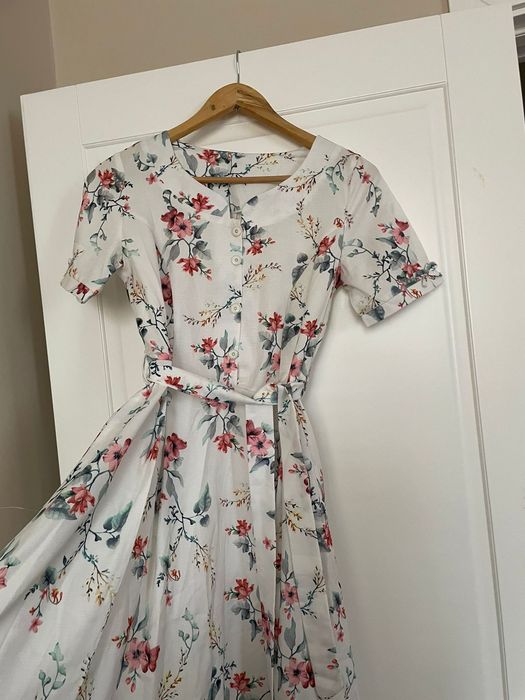 Продаю платье новое