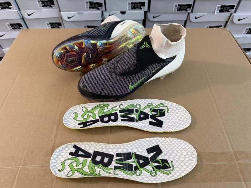 Ghete fotbal nike phantom gx ii elite fg - mamba mentality (kobe bryan
