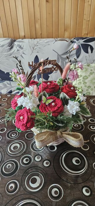 Букет от плетени цветя