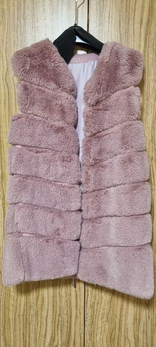 Розов пухен елек / Космест елек