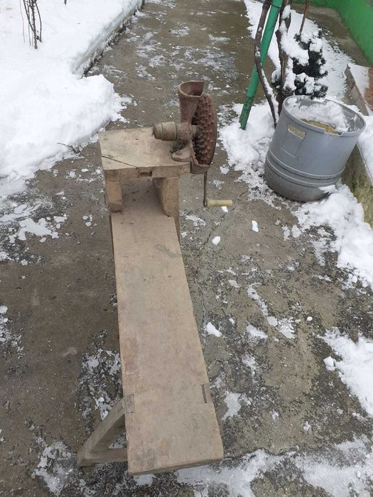 Moara de curatat porumb manuala