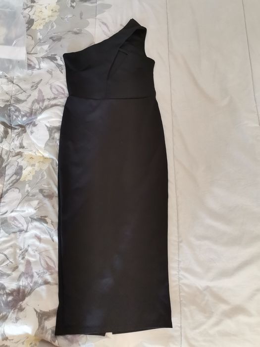 Чисто нова черна официална рокля