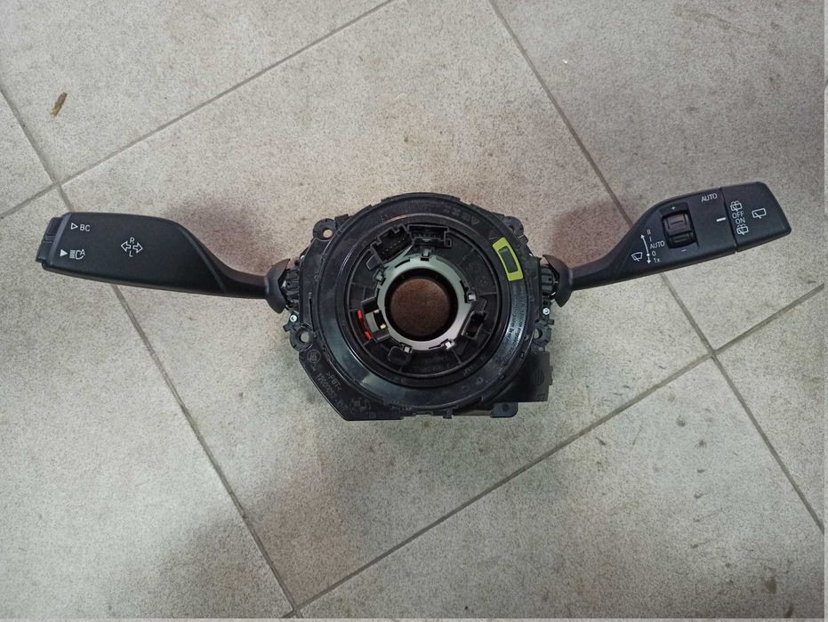 BMW F40 F44 части климатроник панел подгрев седалки табло стелки