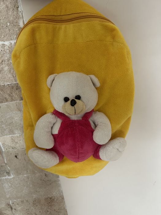 Раничка с плюшено мече