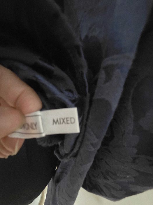 Nouă cu eticheta! Cămașa eleganta