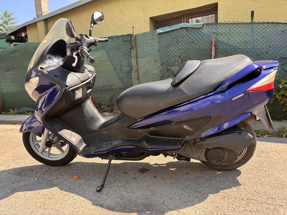 Suzuki burgman 200 кубика