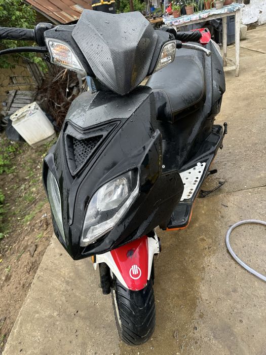 Scuter 49cc in state foarte buna