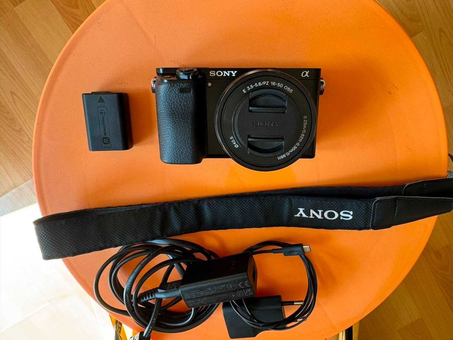 Sony a6000 + obiectiv 16-50 F3.5 URGENT!