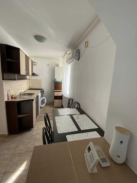 Inchiriez apartament