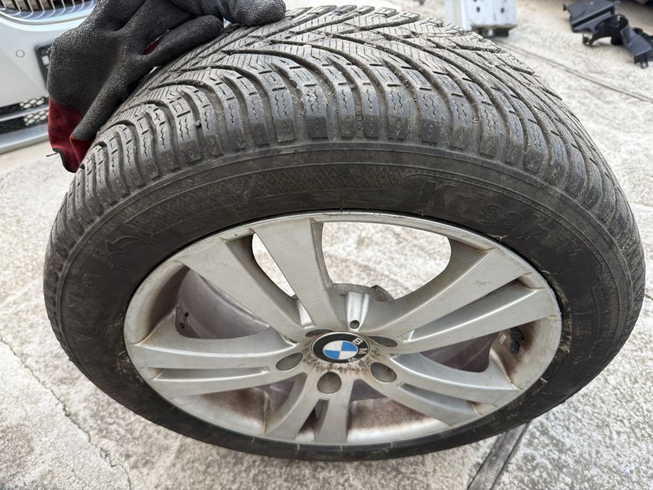 Джанти БМВ 17 цола 5х120 със зимни гуми