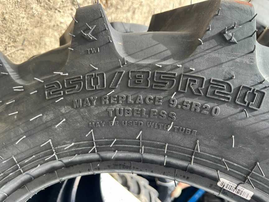 Cauciucuri 250/85R20 noi radiale marca CEAT pentru tractor fata