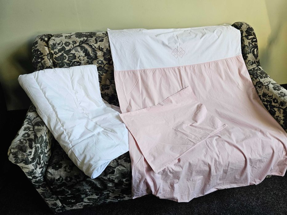 Set lenjerie pătuț cu apărători laterale pat și plapumă