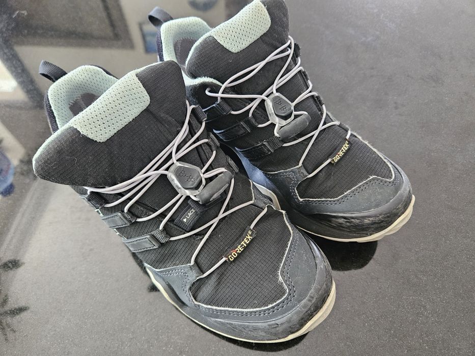 Детски зимни обувки Adidas Terrex