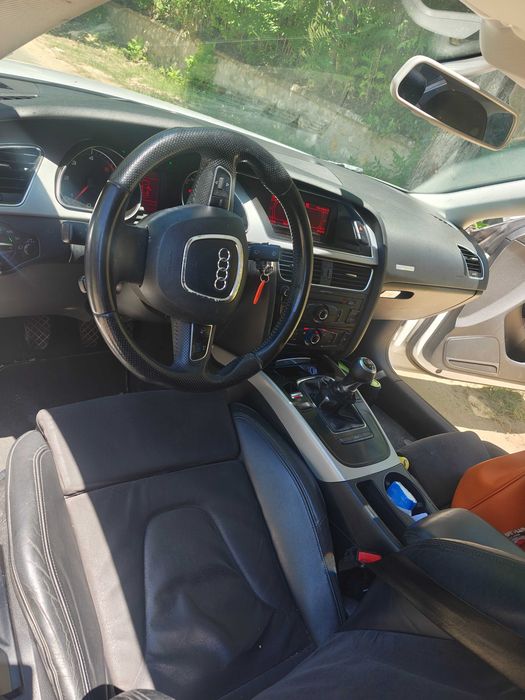 Vând Audi A5 coupe