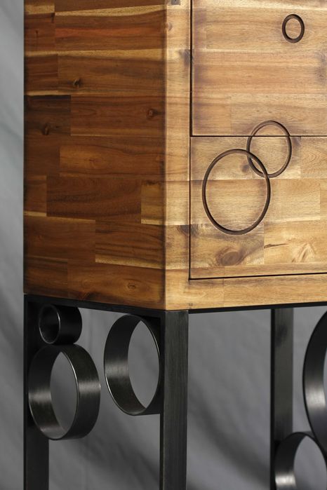 Авторски шкаф с две чекмеджета