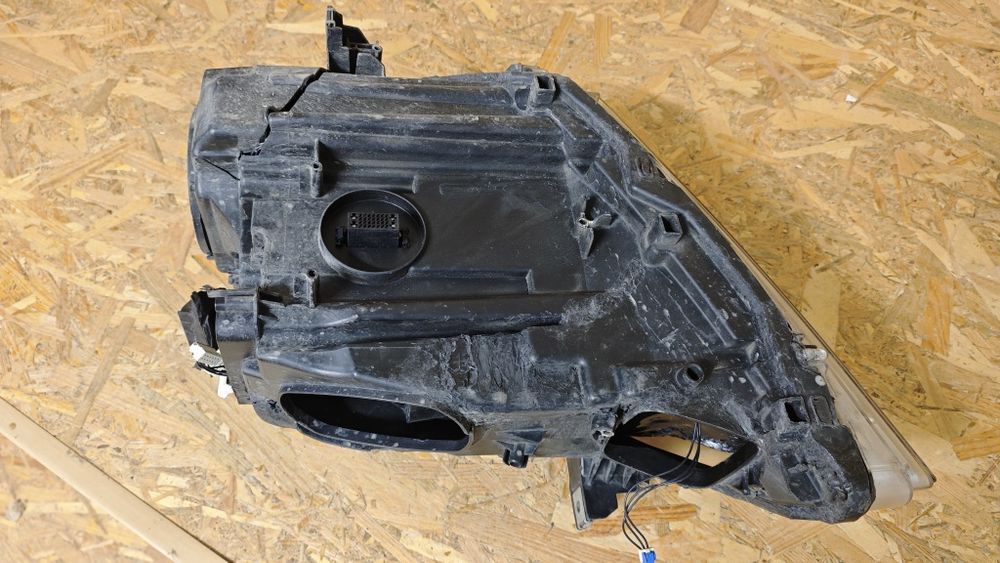 Десен фар за БМВ 6 BMW 6 F12 F 13  Adaptive LED