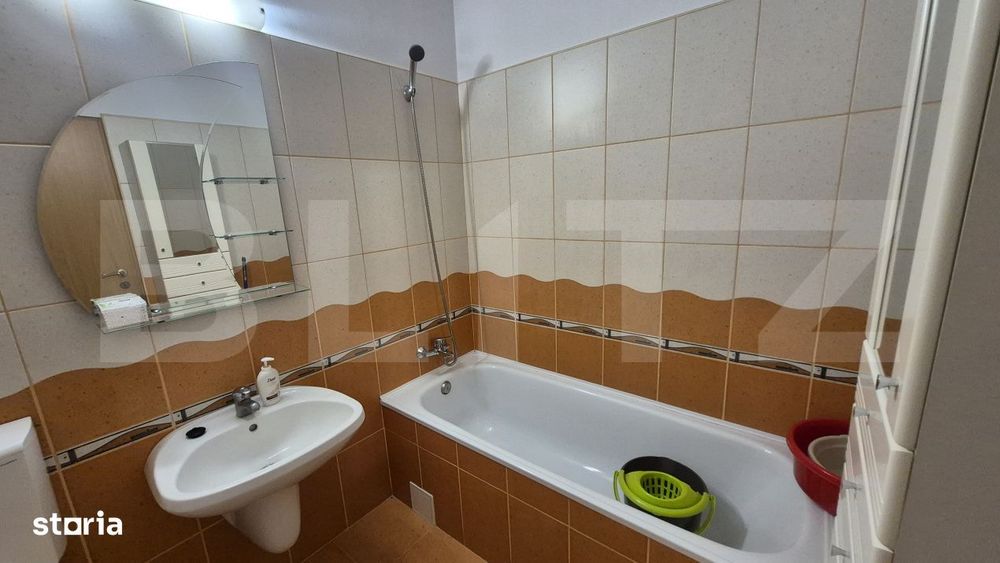 Apartament cu 2 camere, 71.30 mp, zona Micro 16
