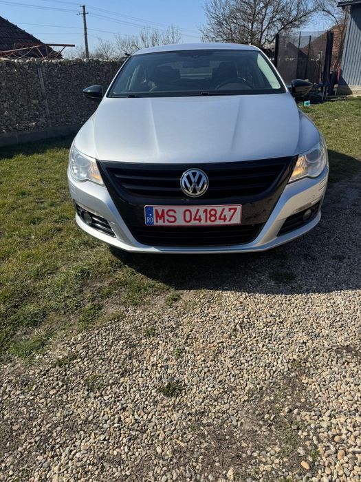 Vând Passat CC 170cp