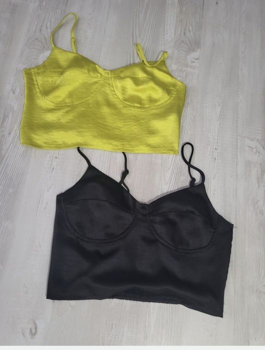 Два броя бюстиета