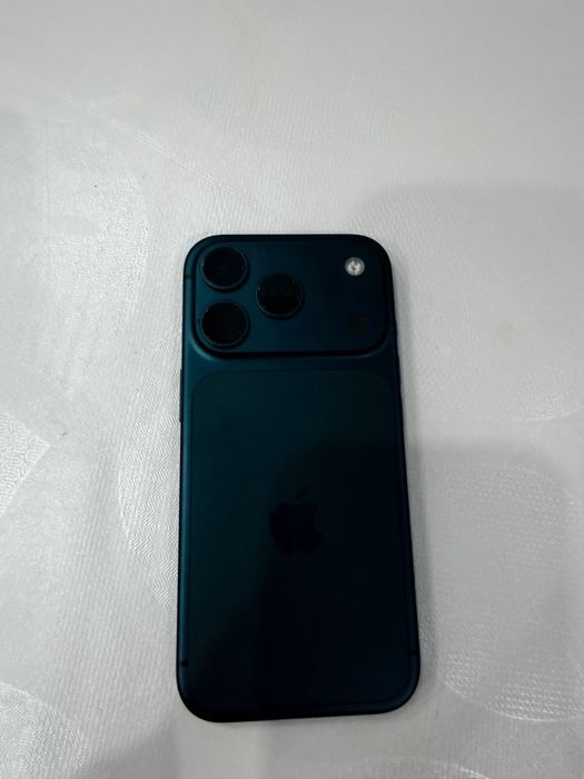 iPhone 17 Pro 512GB синий, новый / обмен