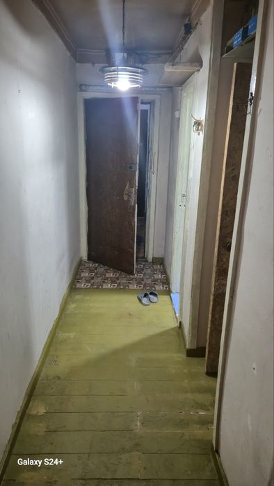 1/1/2, Спутник 1, Продажа