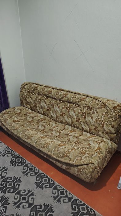 Продам диван почти новый