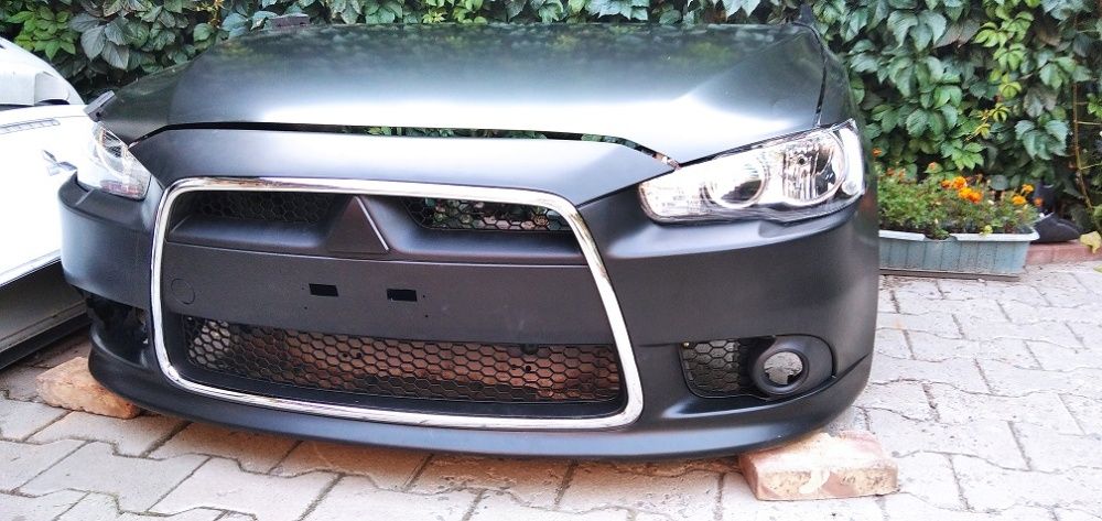 бампер передний лансер 10