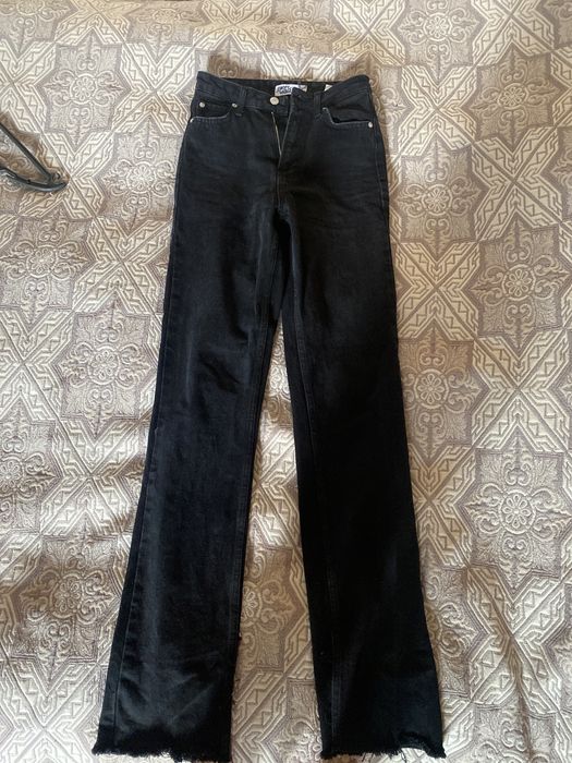 Джинсы черные