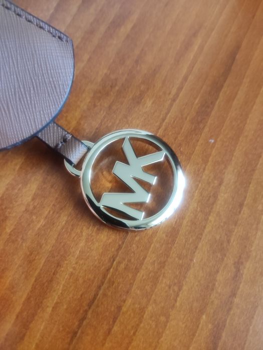 Крем и кафява чанта на Michael Kors