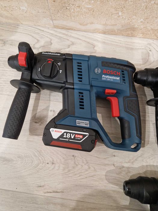 Rotopercutoare Bosch e baterie