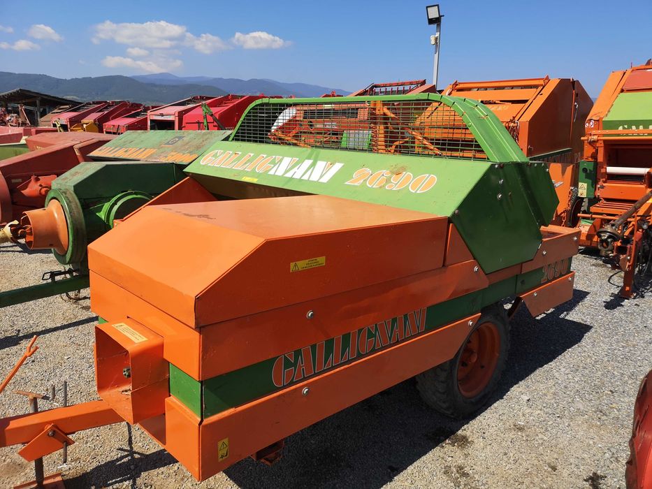 Земеделска Техника Испорски предлага сламопреси на квадратни бали