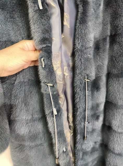 Шуба норка с капюшоном 44