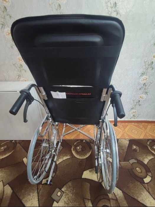 Продам инвалидную коляску новую