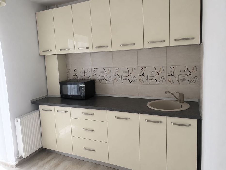 Incuiriez apartament 3 camere