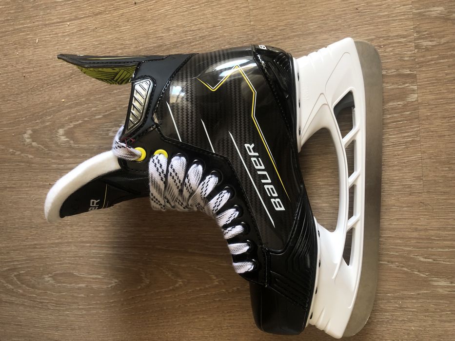 Bauer  supreme m30