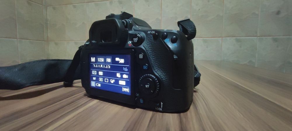 Canon 80D + obiective + stabilizator – kit foto-video complet