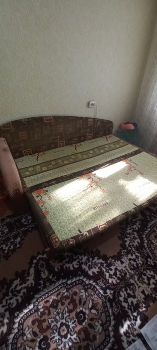 Диван/тахта продаю.
