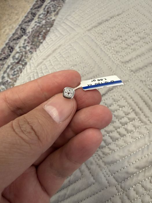 Пуссеты из белого золото