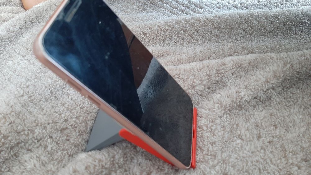 Телефон держатель