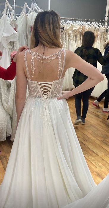 Rochie mireasă A style mărime 38 cu cerc și capa