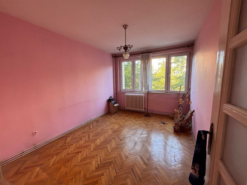 De vanzare apartament 2 camere in Tudor — fotografia 1